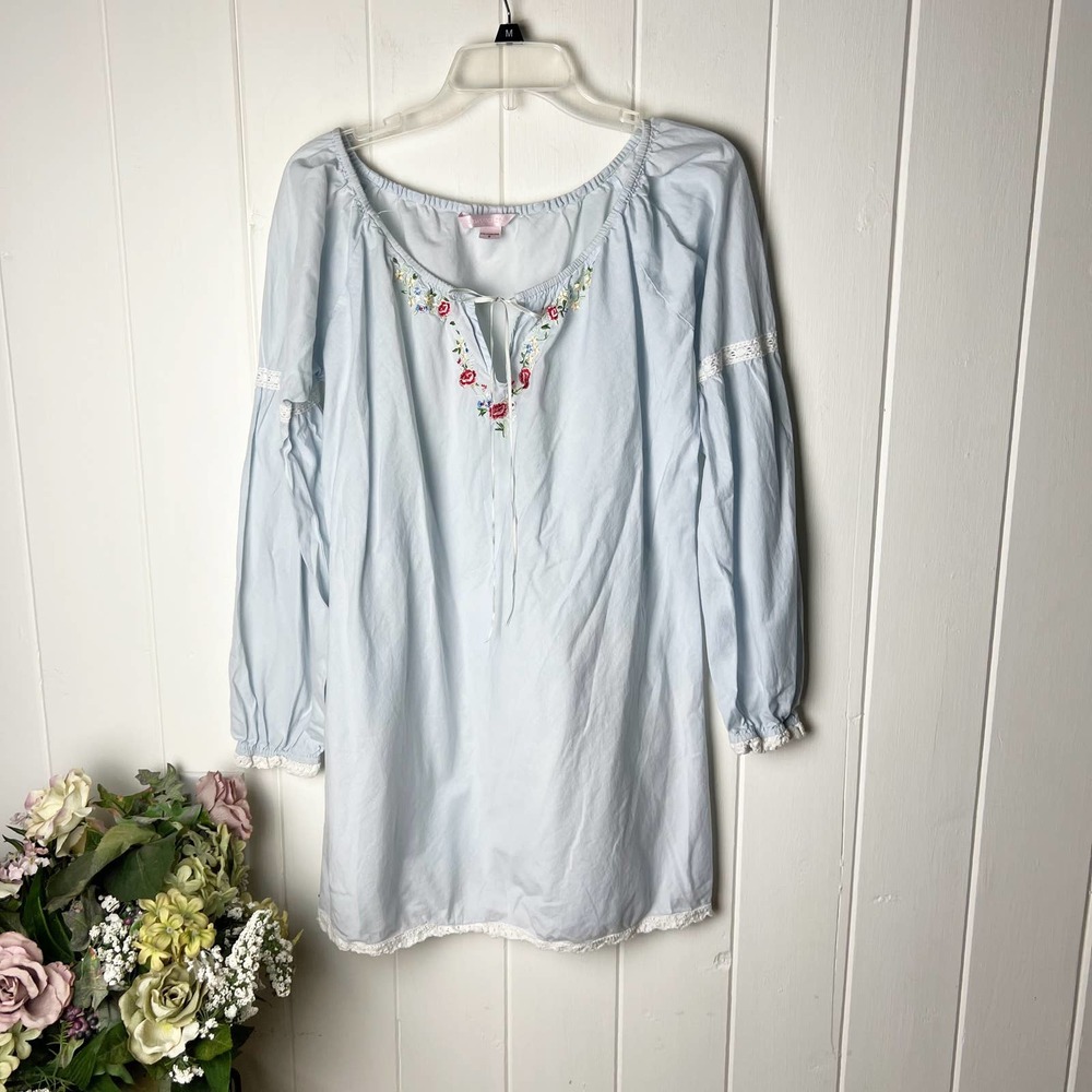 Vintage Victoria’s Secret Embroidered Boho Y2K top / cover up